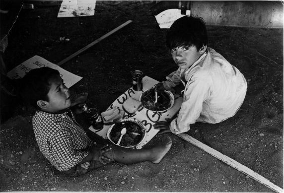 (3668) Farm workers, children (3668) Farm workers, children